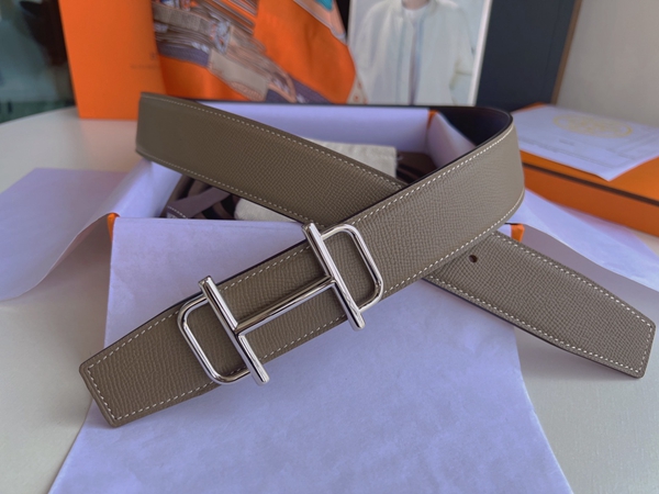 エルメスベルト背面デザイン